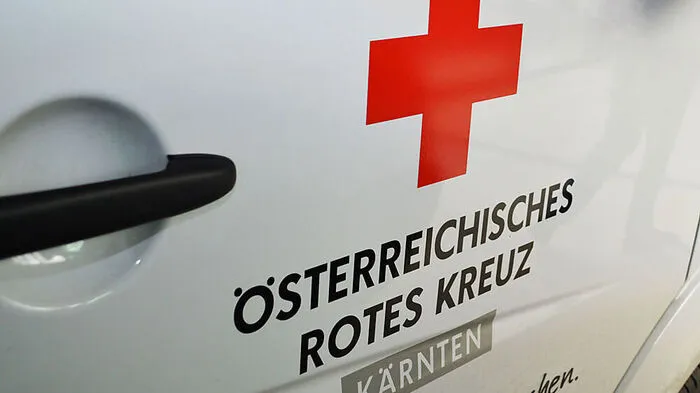 Rettungshelfer versorgten den Verletzten