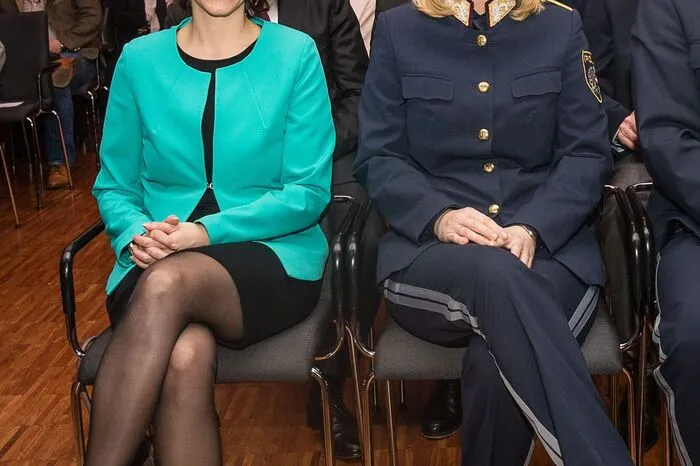 Landespolizeidirektorin Michaela Kohlweis (rechts) konnte die Staatssekretärin im Innenministerium, Karoline Edtstadler, begrüßen.