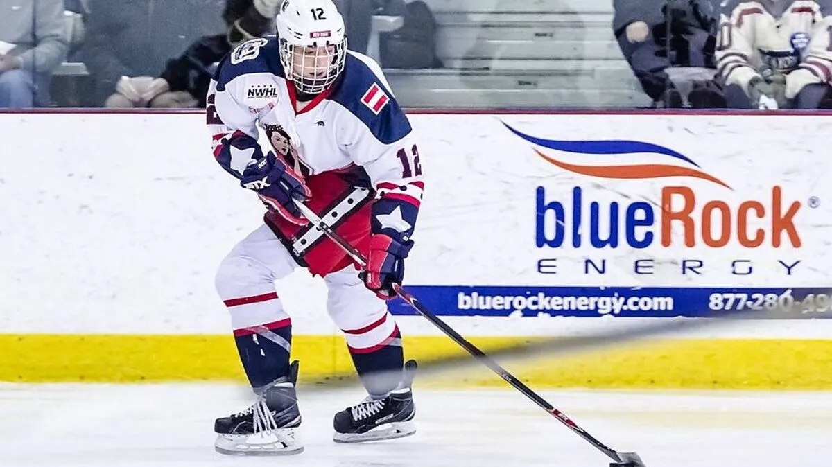 Janine Weber spielt seit 2015 in der NWHL für die New York Riveters