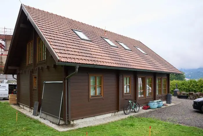 Zu der Liegenschaft gehört auch ein Haus südlich der Süduferstraße