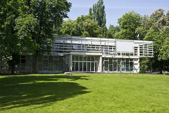 Das Forum Stadtpark schafft es auch zu einer Erwähnung zu kommen.