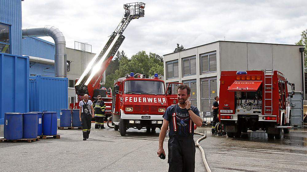 Mehr als 100 Feuerwehrmänner- und -frauen waren im Einsatz