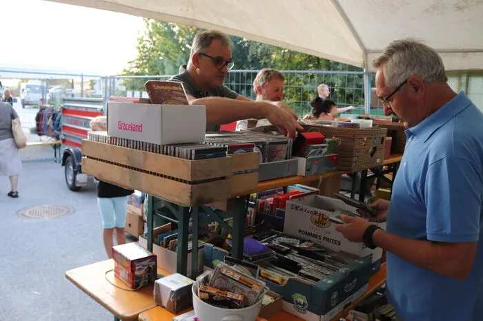 Klicken Sie sich durch die Bilder vom Fetzenmarkt!