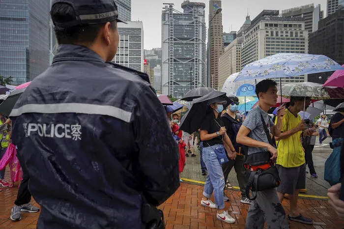 Hongkongs Regierungschefin Carrie Lam erklärte via Facebook, sie wolle einen Dialog einleiten.