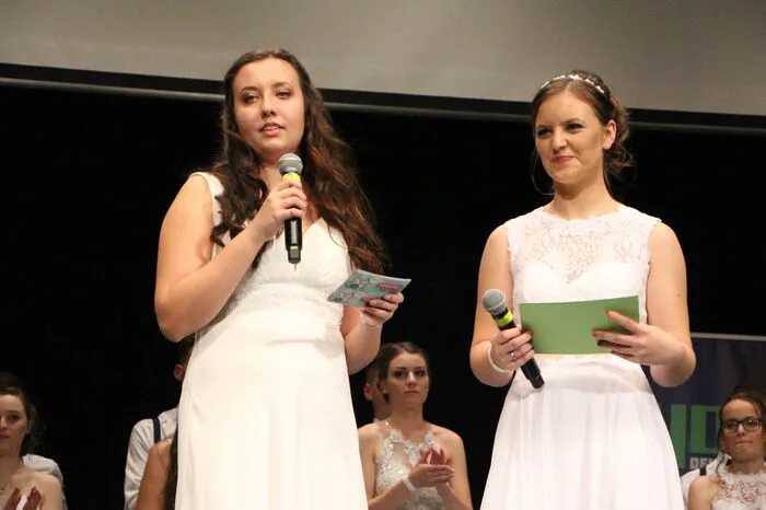 Anschließend führten Melanie Supper und Sarah Ostermann durch den Abend.