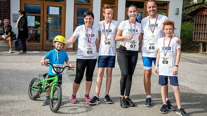 Sportliches Team von "ECA Hofstädter und Keiler Steuerberatung"