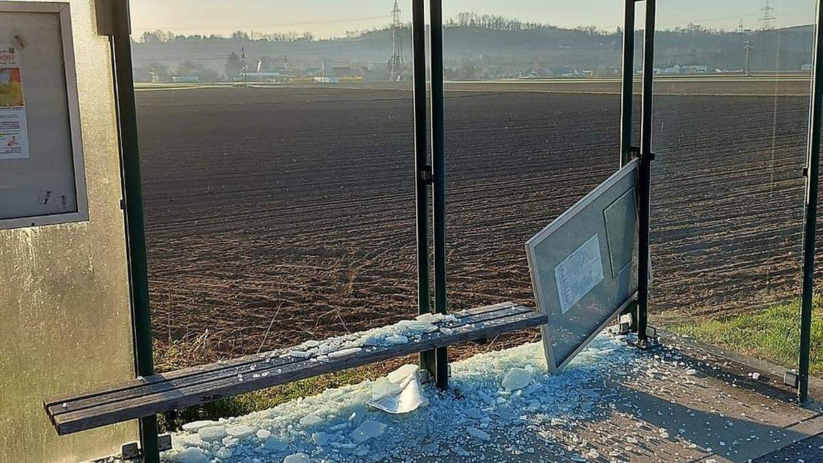 Wartehäuschen waren Ziel von Vandalenakten