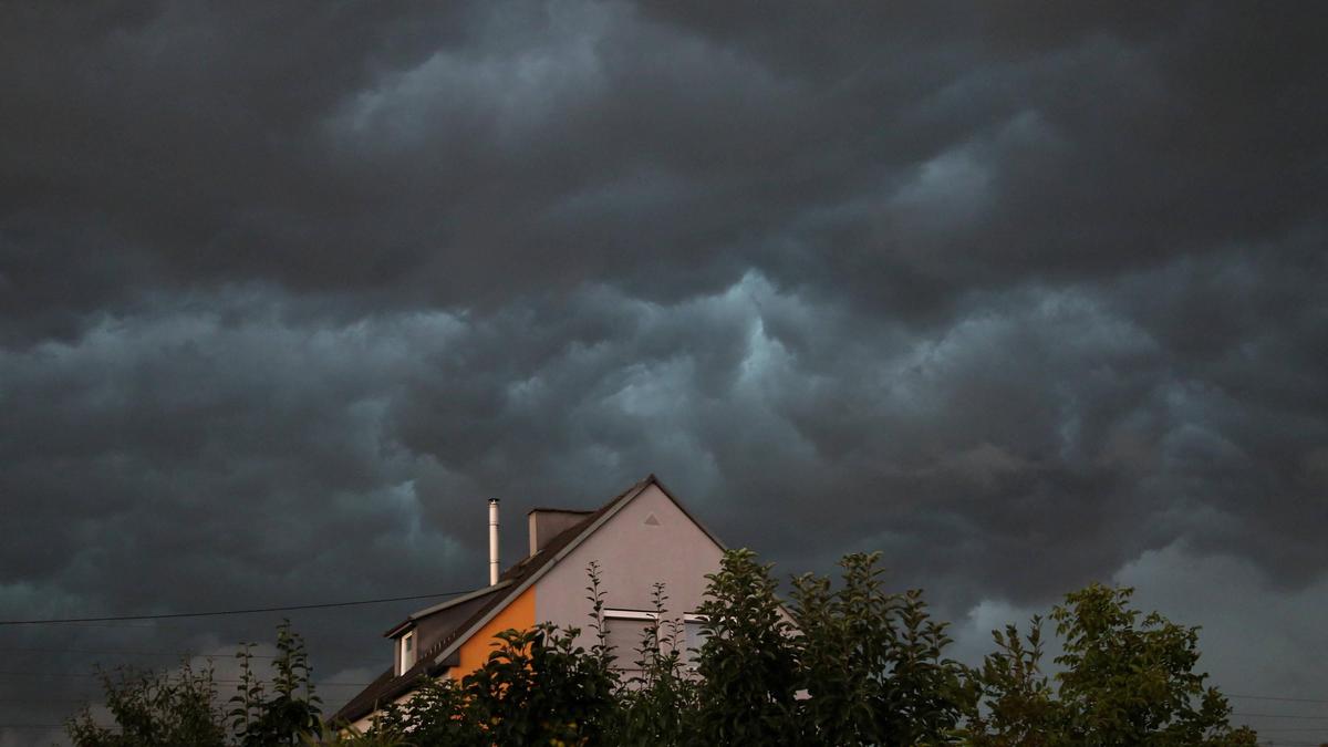 Gewitterzellen bilden sich aktuell sehr rasch und sind in ihrer Intensität unberechenbar