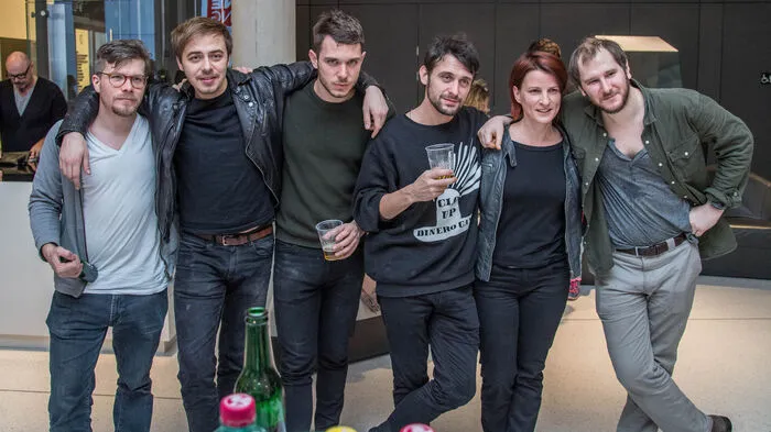 Alle fünf Wandas kamen vor dem Stadthallen-Konzert auf einen Sprung ins gleich gegenüber liegende Styria Media Center ...