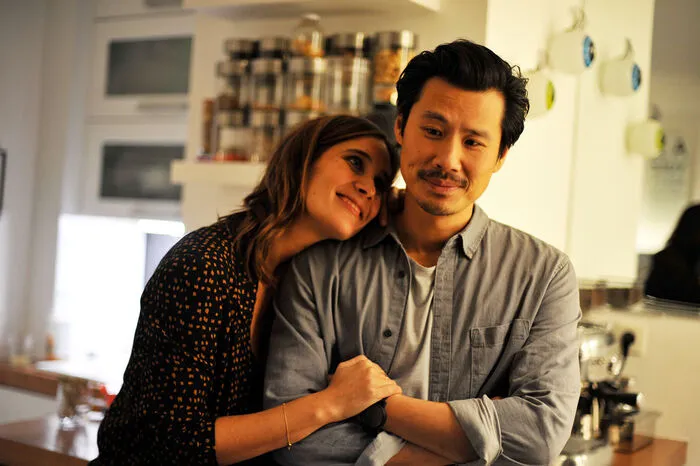 Auch wenn nicht immer alles im Leben der beiden rund läuft, sind Sophie (Julie de Bona) und François (Frédéric Chau) ein glückliches Paar.