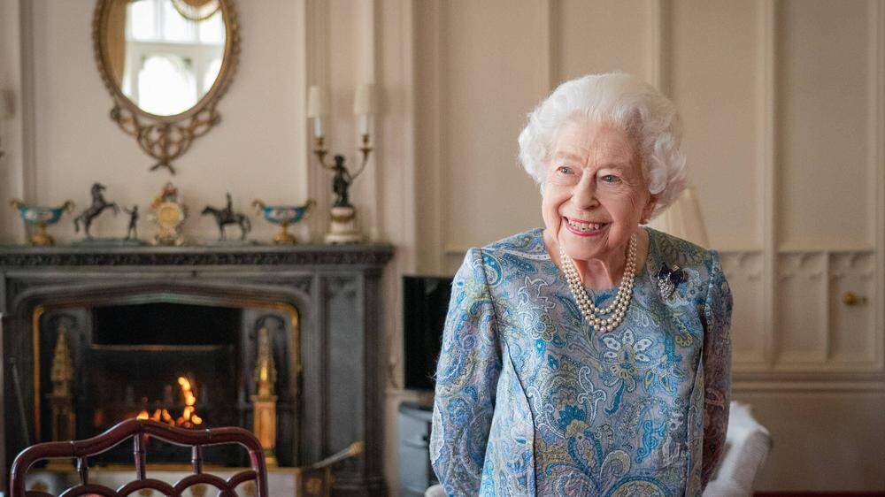 Die Queen feiert ihr 70-jähriges Thronjubiläum und veröffentlicht ein Kochbuch