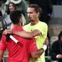 Alexander Zverev (rechts) mit Novak Djokovic