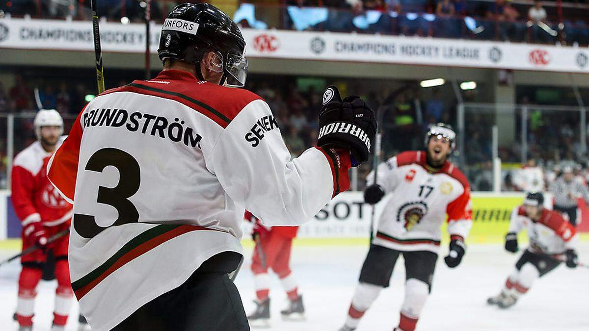 Frölunda und Carl Grundström durften beim 4:2-Sieg in Klagenfurt gegen den KAC jubeln