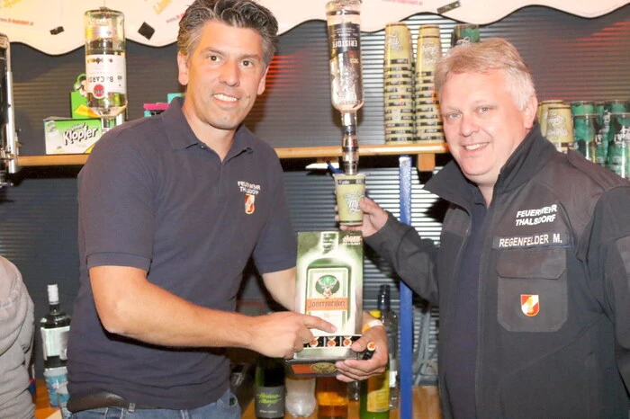 FF Thalsdorf-Kommandant Michael Regenfelder hatte mit seinem Stellvertreter Hans Joas (am Foto von rechts), Kameradschaftsführer Christoph Erlacher und einem 90-köpfigen Team ein außergewöhnliches Fest auf die Beine gestellt. 