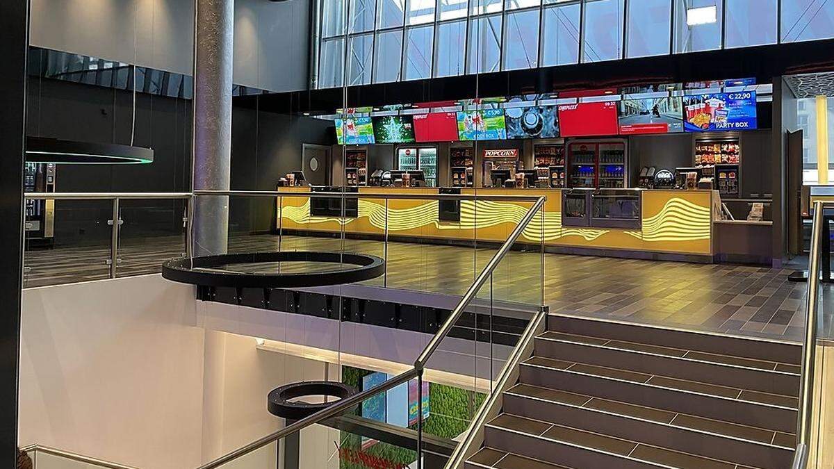 Das Foyer im Obergeschoß des Cineplexx Leoben wurde komplett neu gestaltet