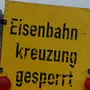 Die Eisenbahnkreuzungen zwischen Fehring und Lödersdorf werden temporär für den Verkehr gesperrt