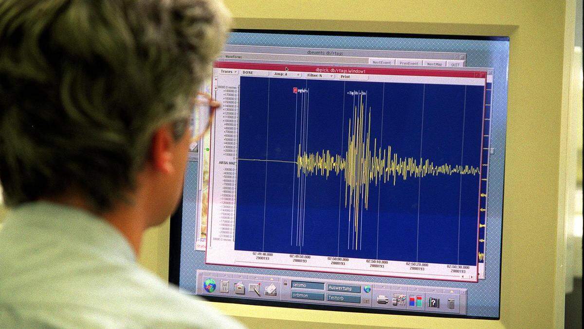Seismografen-Ausschlag auf einem Computerschirm (Archivfoto)