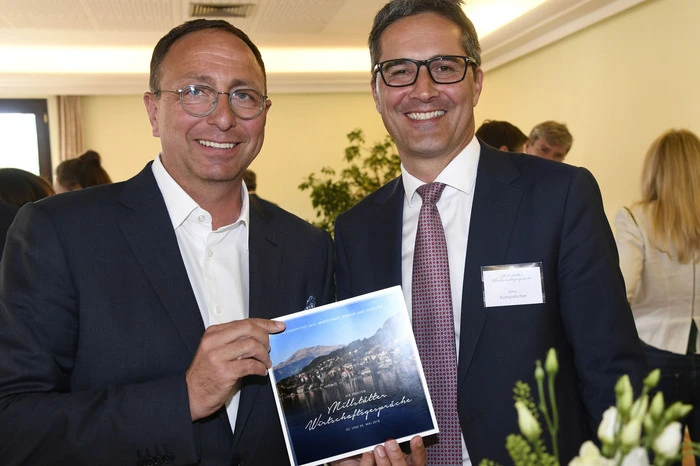 Arno Kompatscher, (rechts) Landeshauptmann von Südtirol: Starke Regionen sind Motor für Europa.