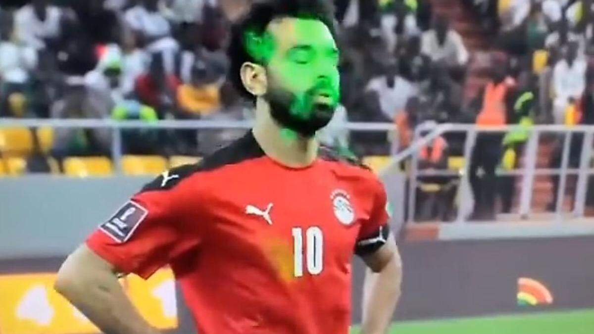 Mohamed Salah wurde beim Elfmeterschießen von Laserpointern geblendet.