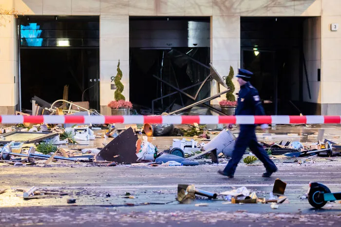 Auch zahlreiche Hotel-Gäste wurden durch die Explosion aus ihrem Schlaf gerissen.