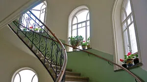 Im Stiegenhaus darf nichts abgestellt werden!