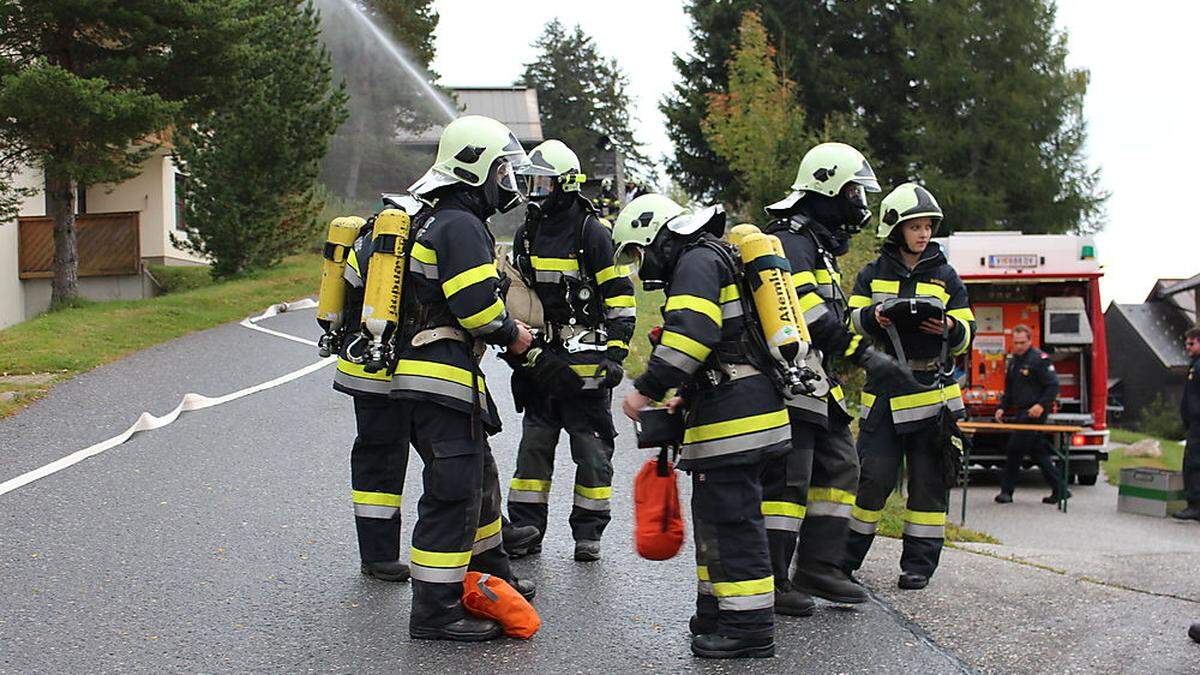 Einsatzannahme: Brand im Almresort