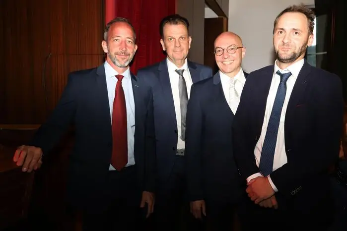 Die Klassenlehrer sind: 

Kasse 5AK: Prof. MMag. Alexander Schurian,

Klasse 5BK: Prof. Mag. Franz Unterkreuter,

Klasse 5HTL: Prof. DI. Dr. Otto Lach,

Schulleiter: Prof. Mag. Reinhold Strobl.



