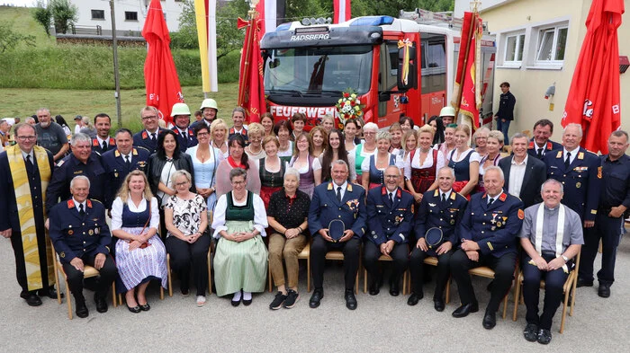 Gruppenfoto aller TeilnehmerInnen am Festakt!