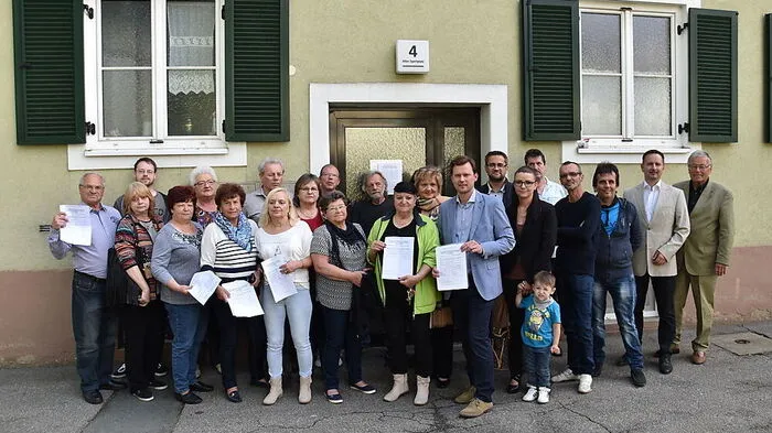 Anfang Mai formierte sich Widerstand gegen die neuen Mitbewohnerinnen