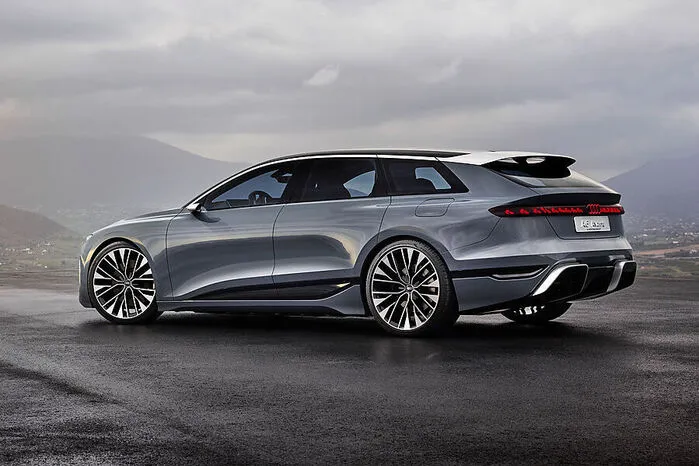 Herzstück von Audis neuer Elektro-Plattform sind der Akku zwischen den beiden Achsen, der im konkreten Fall einen Energiegehalt von rund 100 kWh hat, und der Elektromotor an der Hinterachse.