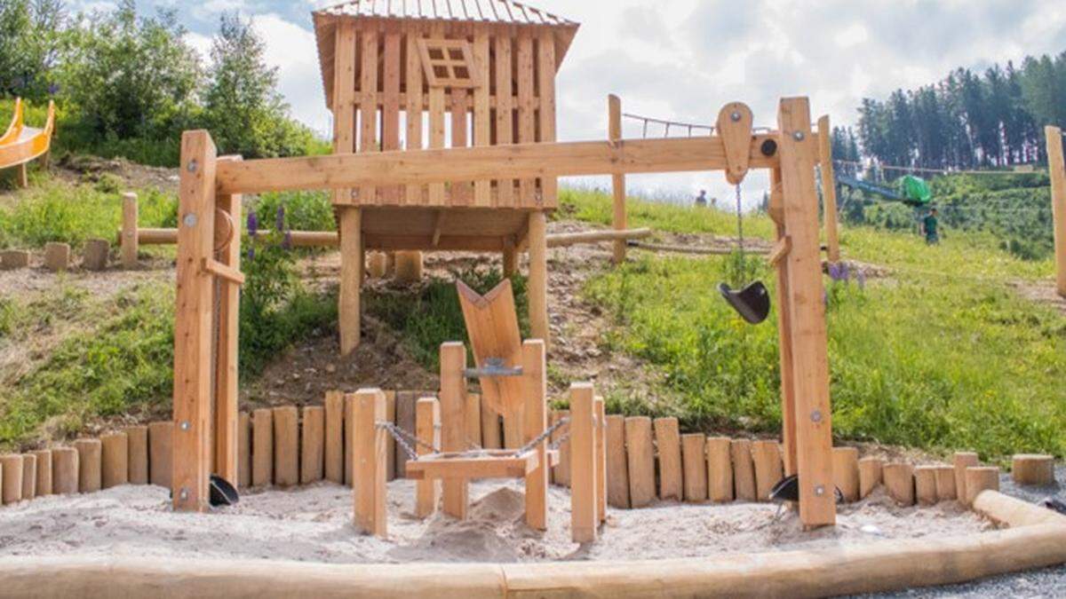 Der neue Spielplatz bietet großen Spaßfaktor