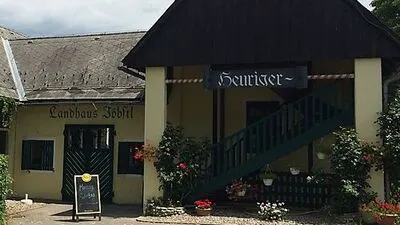 Das Landhaus ist vor 32 Jahren in Eigenregie entstanden, nun ist Oskar Jöbstls Erfolgsgeschichte zu Ende