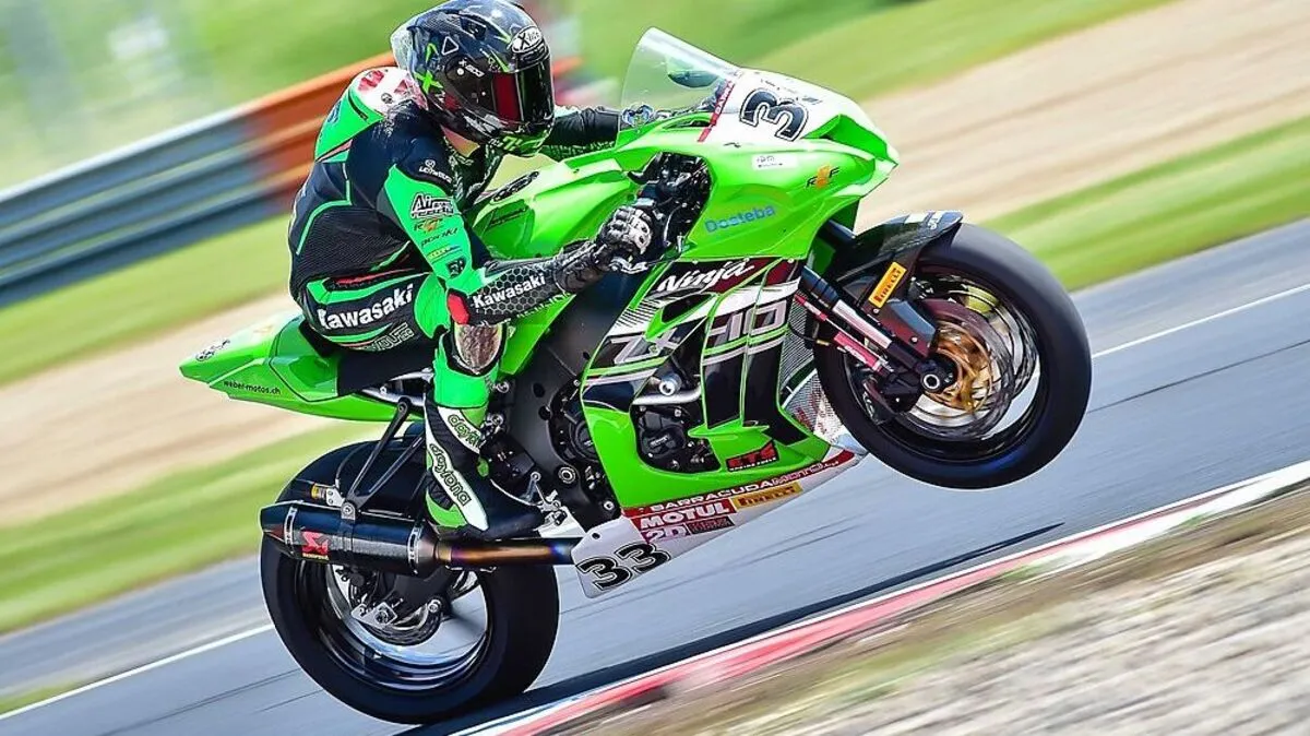Nico Thöni macht sich in der Superbike-Klasse der IDM einen Namen