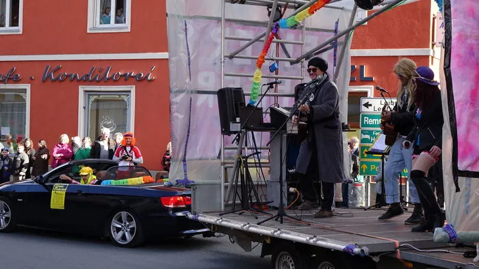 Auch die Hitparadenstürmer von "Sailer und Speer" zogen durch die Marktgemeinde.