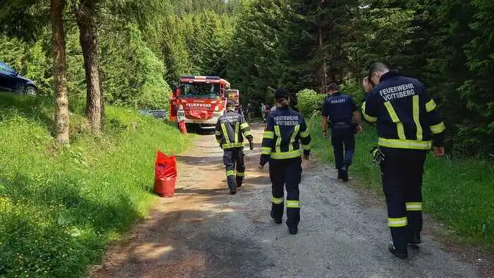 Klicken Sie sich durch die Fotos vom Feuerwehreinsatz.
