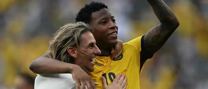 Ecuador-Coach Sebastian Beccacece mit Goldtorschütze Gonzalo Plata