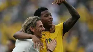 Ecuador-Coach Sebastian Beccacece mit Goldtorschütze Gonzalo Plata