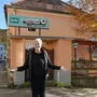 Petra Egger vor ihrem neuen Hofcafé in Fohnsdorf