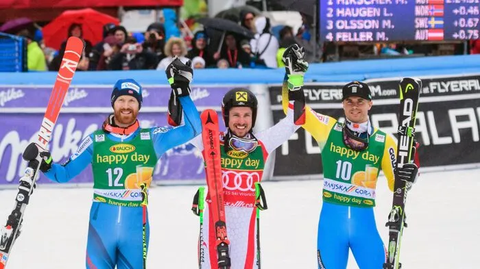 Marcel Hirscher gewinnt im Nebelchaos den Herren-RTL in Kranjska Gora vor Leif Kristian Haugen und Matts Olsson.