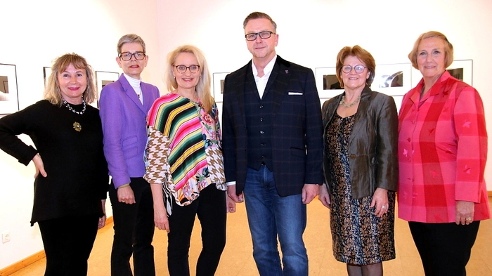 Mit einer spannenden Gemeinschaftsausstellung zum Thema "Von der Linie zur Fläche" startete das Kunsthaus Köflach in das 20. Ausstellungsjahr.