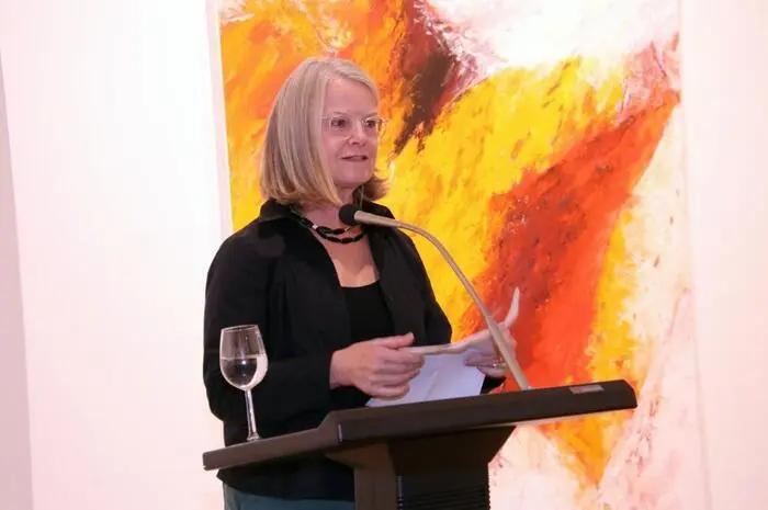 Gerhard Lojen, er verstarb im Jahre 2005, prägte die österreichische Kunstwelt mit seiner stringenten künstlerischen Entwicklung, er war von 1987 bis 2000 Leiter in der Meisterklasse Malerei an der Ortweinschule in Graz.