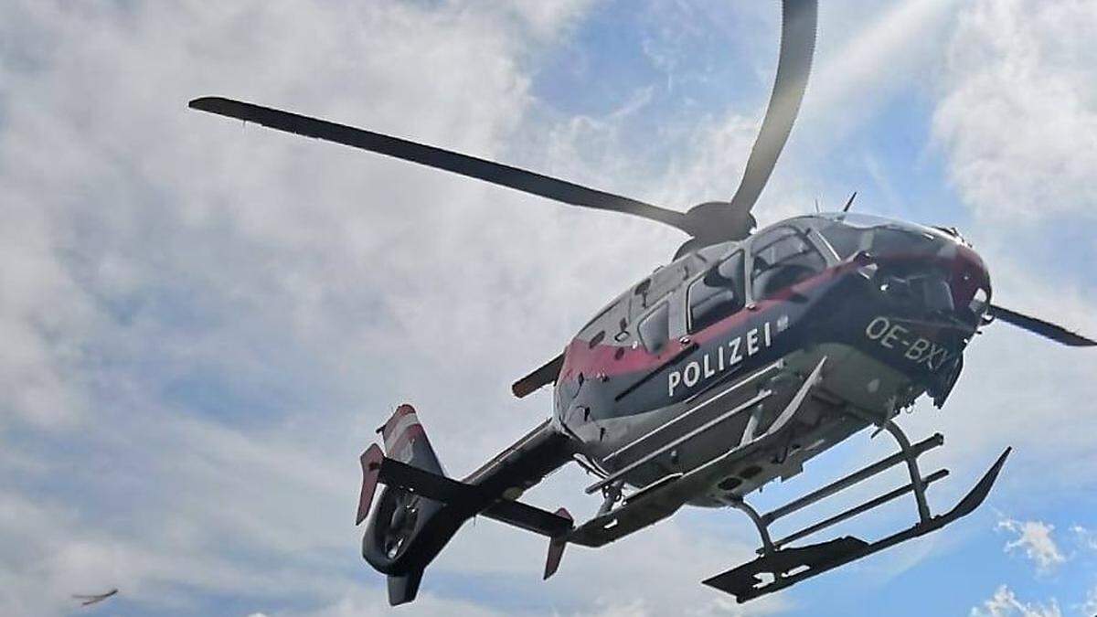 Der Polizeihubschrauber flog noch das Gebiet ab, um sicherzugehen, dass sonst niemand erfasst worden war