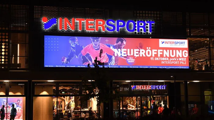 Alles wurde rechtzeitig fertig. Intersport Pilz in der Kapruner-Generator-Straße 5 eröffnet am Donnerstag um 8 Uhr Früh neu.