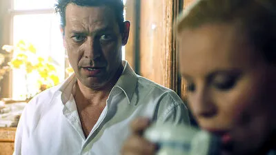 Gregor Bloeb spielt den Organisten Florian Falkner 