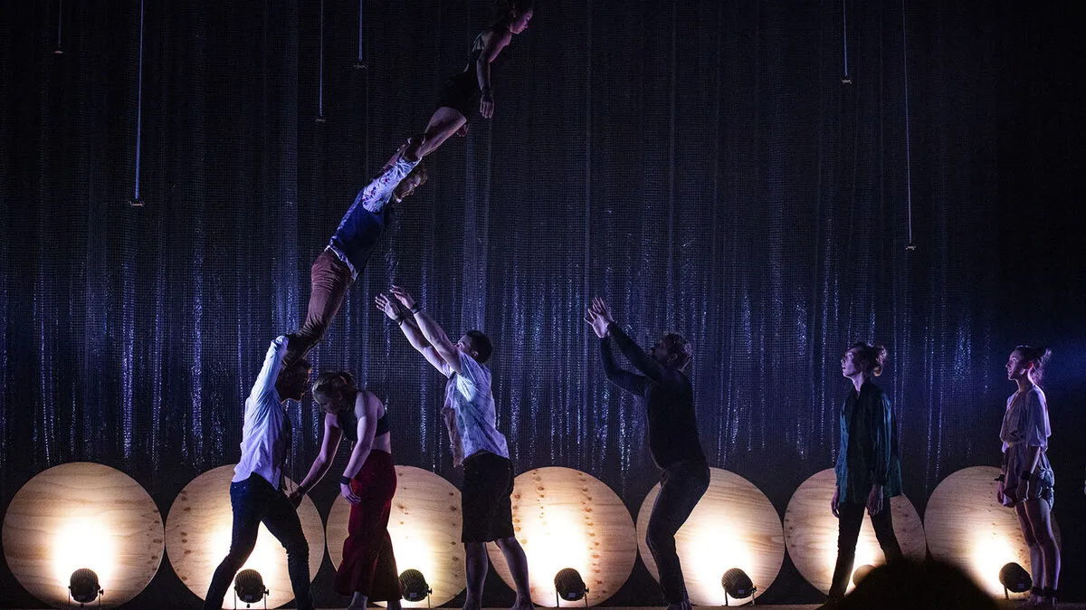 Die australische Compagnie Gravity & Other Myths