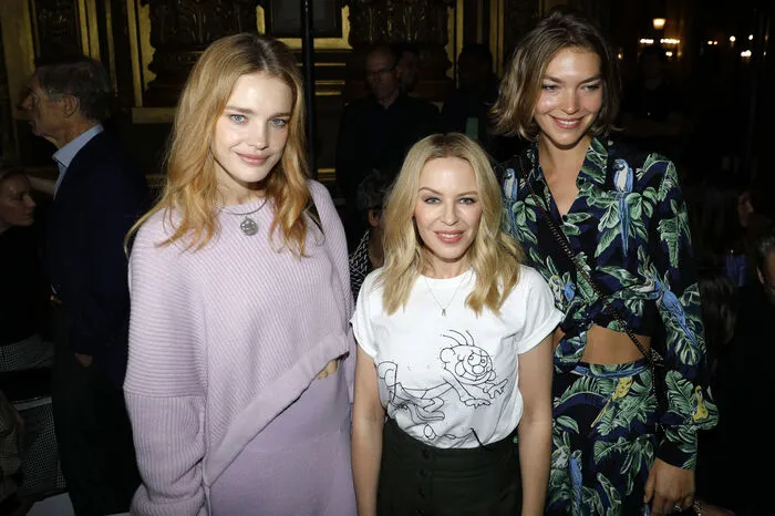 Mit dabei: Model Natalia Vodianova, Sängerin Kylie Minogue und Arizona Muse.