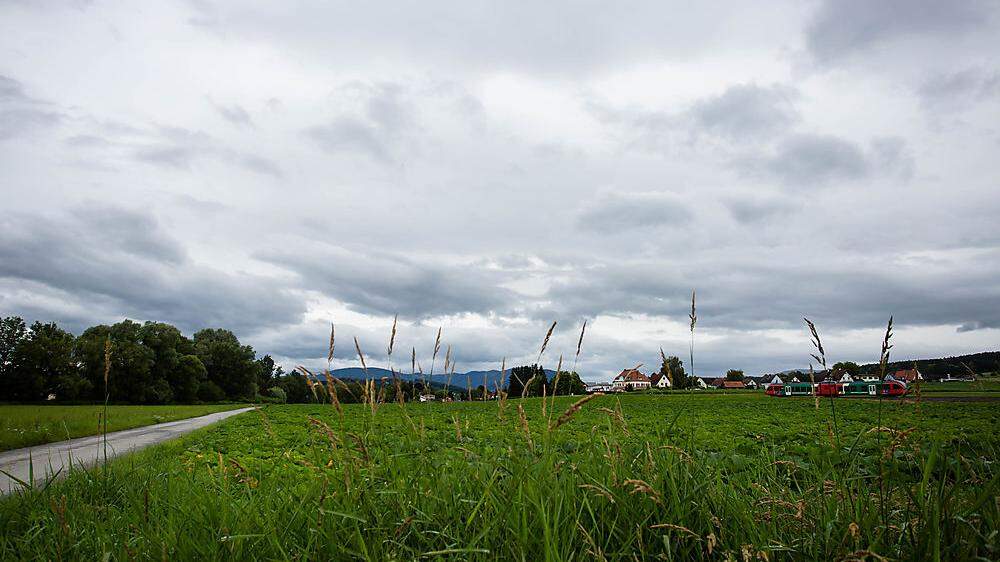 Wolken über Weiz, Naas und Thannhausen am Donnerstagmorgen, Blick von St. Ruprecht Süd