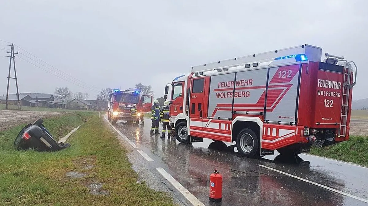 Die FF Wolfsberg und FF Schwarzau waren mit insgesamt 17 Einsatzkräften vor Ort
