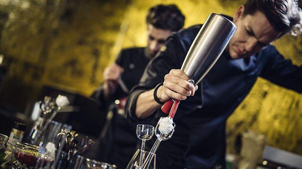Mario Hofferer betreibt in Krumpendorf ein Cocktail-Labor