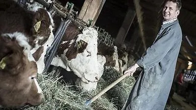 Franz Titschenbacher auf seinem Bauernhof